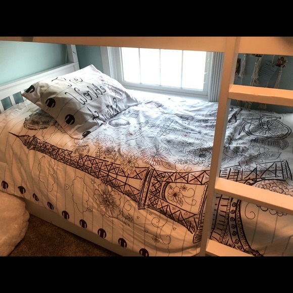 Paris Twin Comforter Set with 2 Throw Pillows - Picture 2 of 11